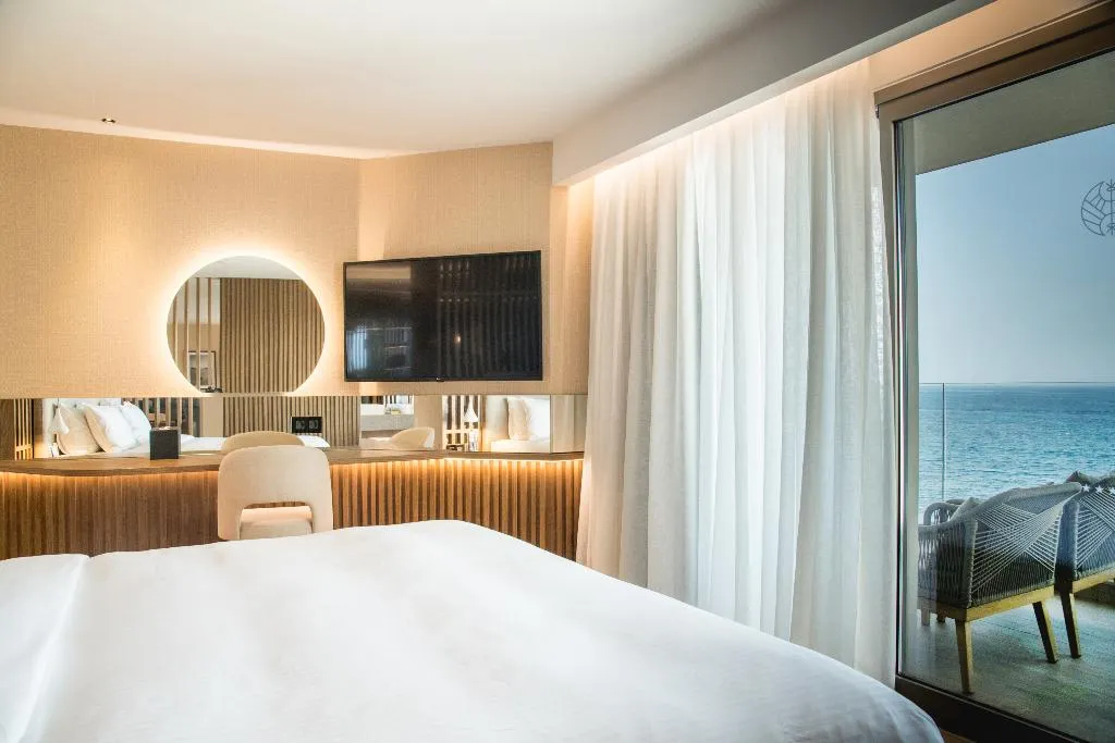 SUITE WITH JACUZZI Room, AKASHA Beach Hotel and Spa, Crete