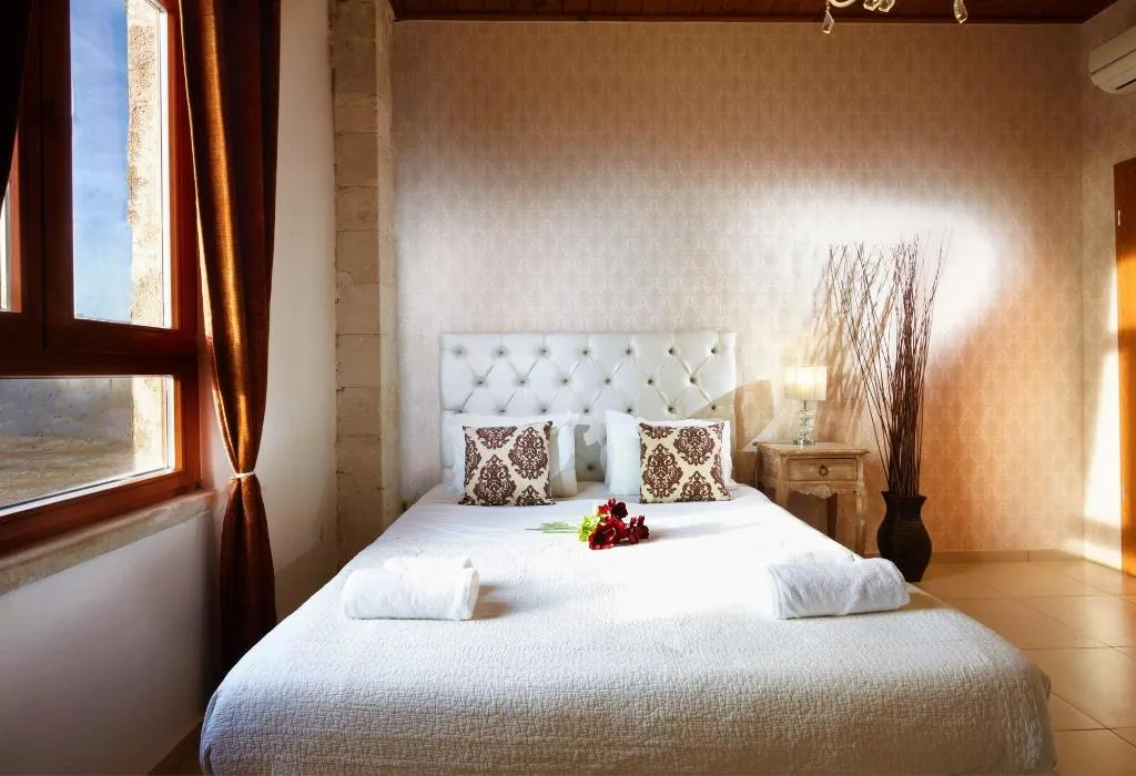 Room, Archontiko - Rethymno Old Town Suites, Crete
