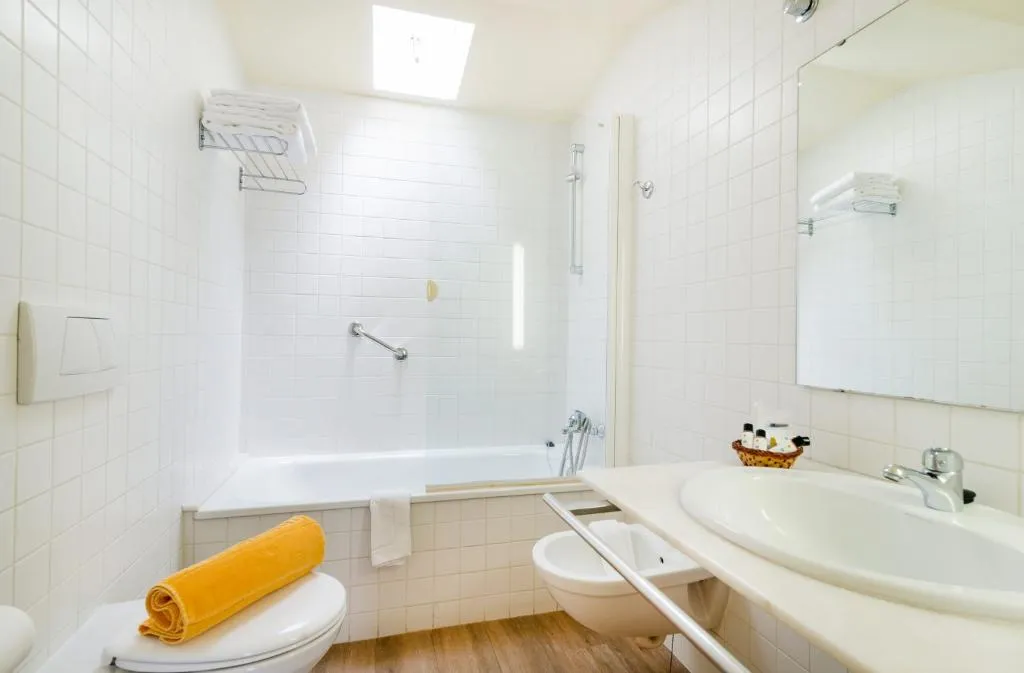 Double or Twin SUPERIOR WITH TERRACE Room, Ancora, Costa Brava