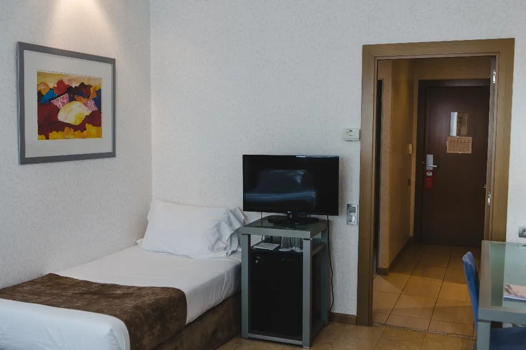 TRIPLE STANDARD Room, Mas Camarena, Valencia
