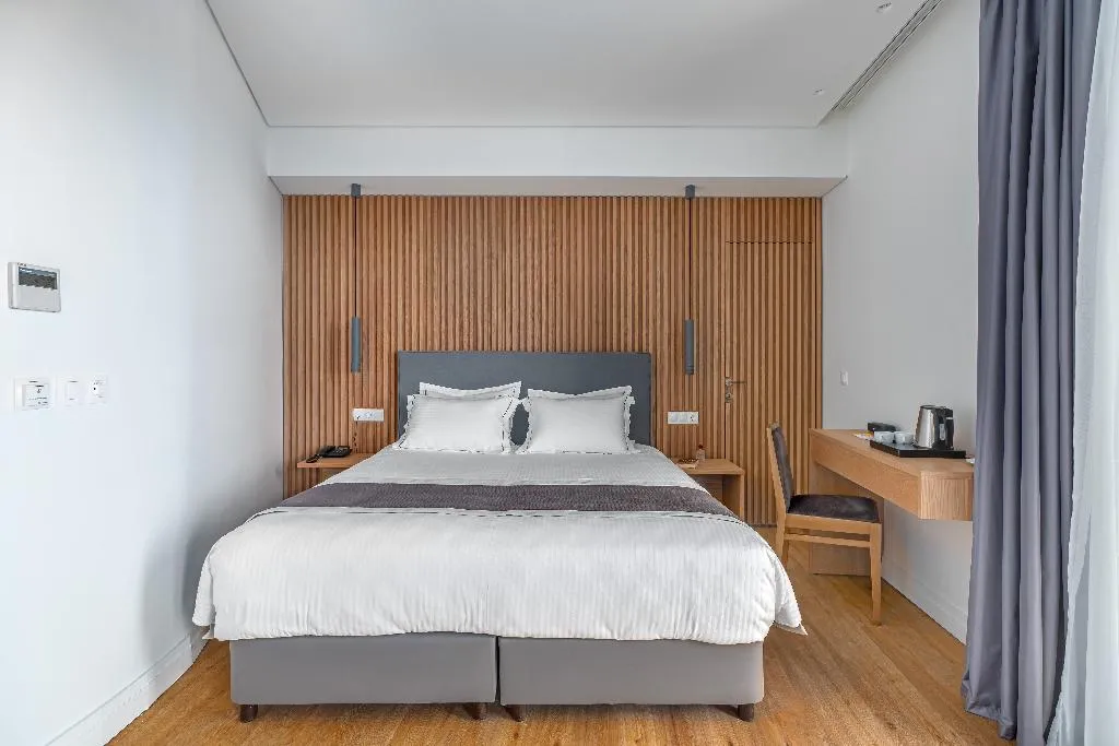 JUNIOR SUITE STANDARD Room, Glyfada Riviera Hotel, Athens