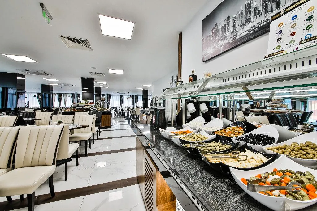 Restaurant, Prestige Deluxe Hotel Aquapark Club, Varna