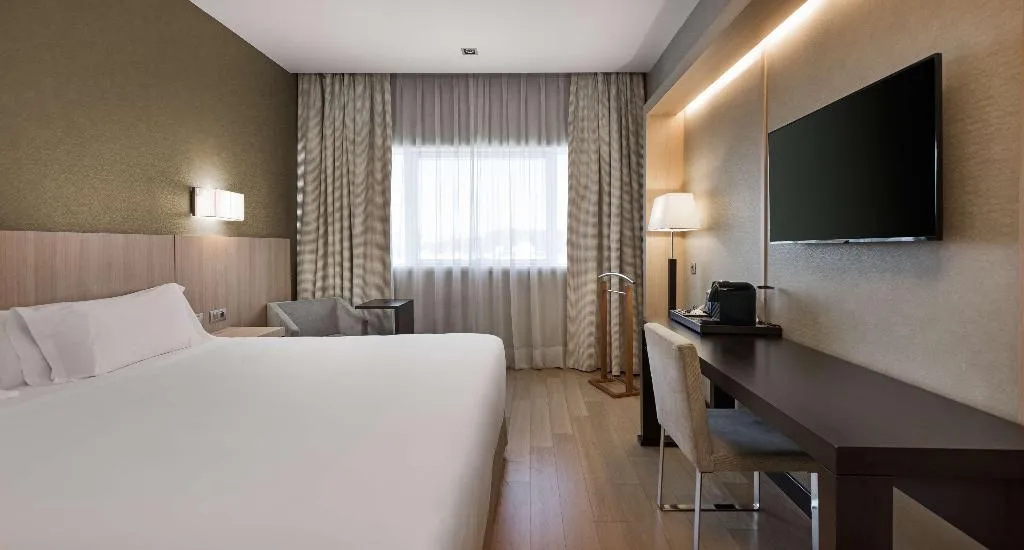DOUBLE SUPERIOR Room, NH Madrid Ribera del Manzanares, Madrid
