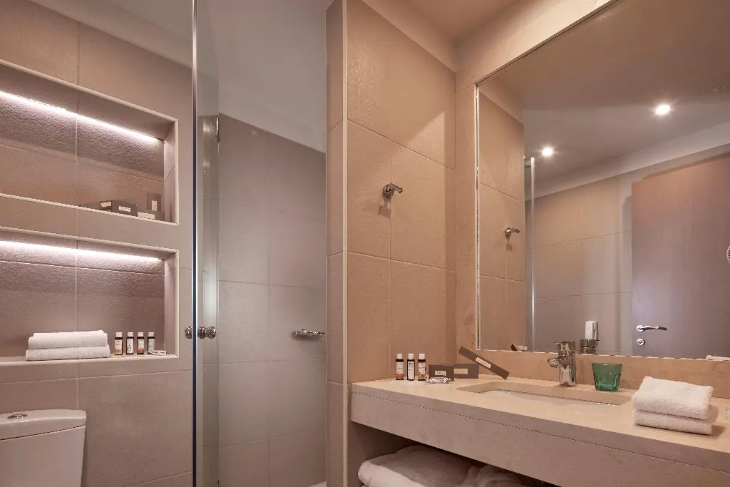FAMILY ROOM PRESTIGE Room, Civitel Esprit, Athens
