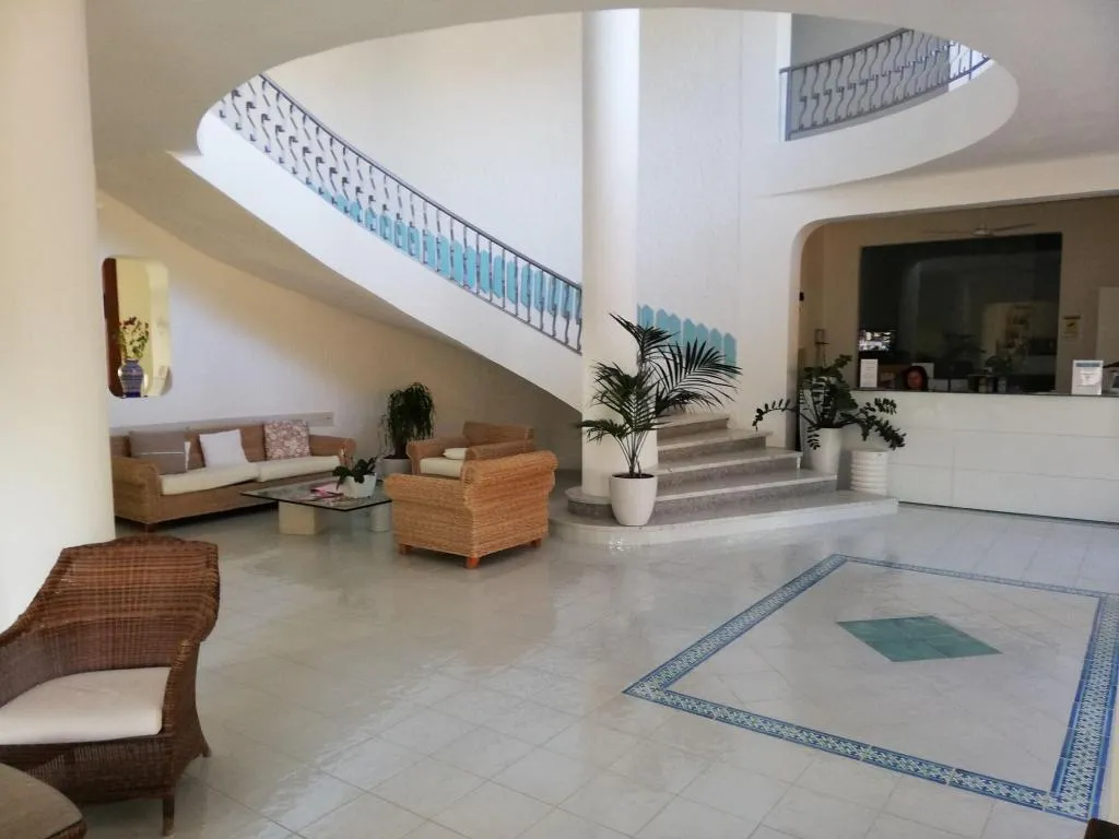 Lobby, Sporting Club America, Naples