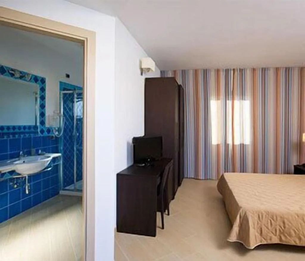 Room, Terra Di Mare Resort & Spa, Olbia