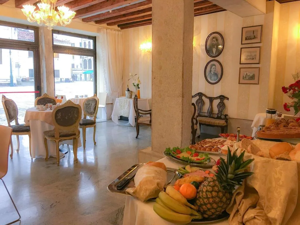 Restaurant, Palazzo Vitturi, Venice