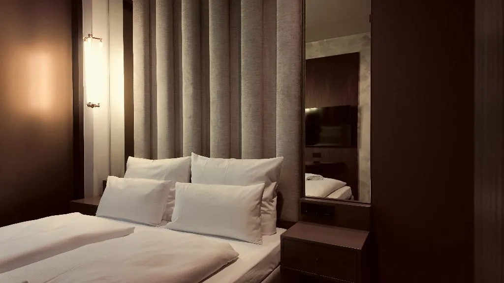 DOUBLE DELUXE SUPERIOR Room, Bellman Hotel, Berlin