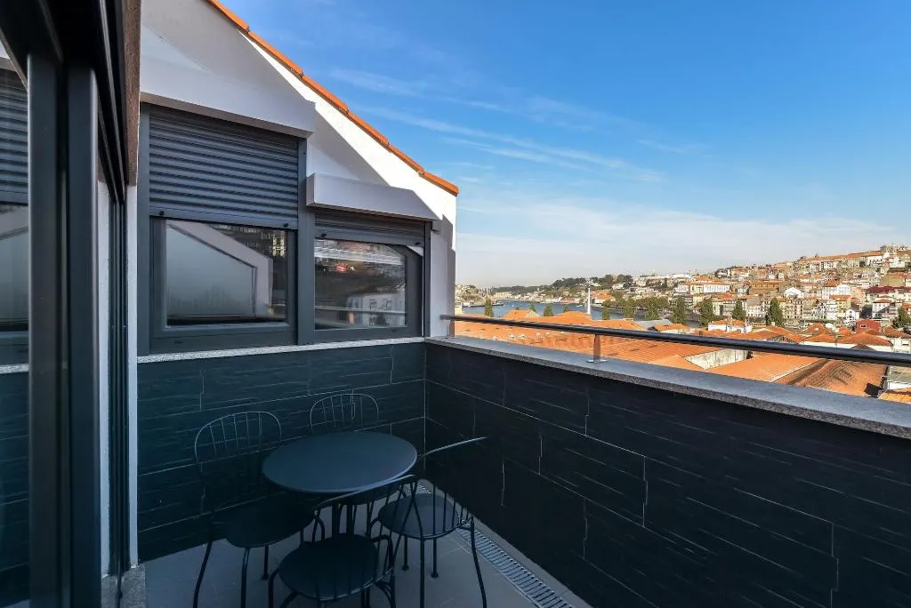 Room, Reis De Gaia, Porto