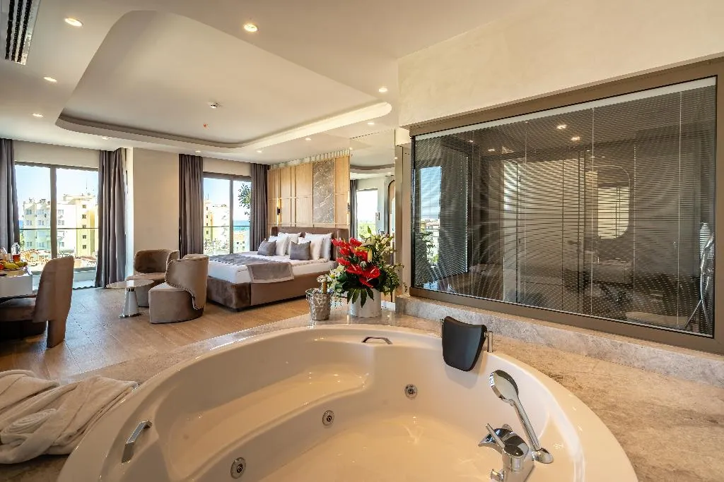SUITE Presidential WITH VIEWS Room, Awen Lara Hotel, Antalya