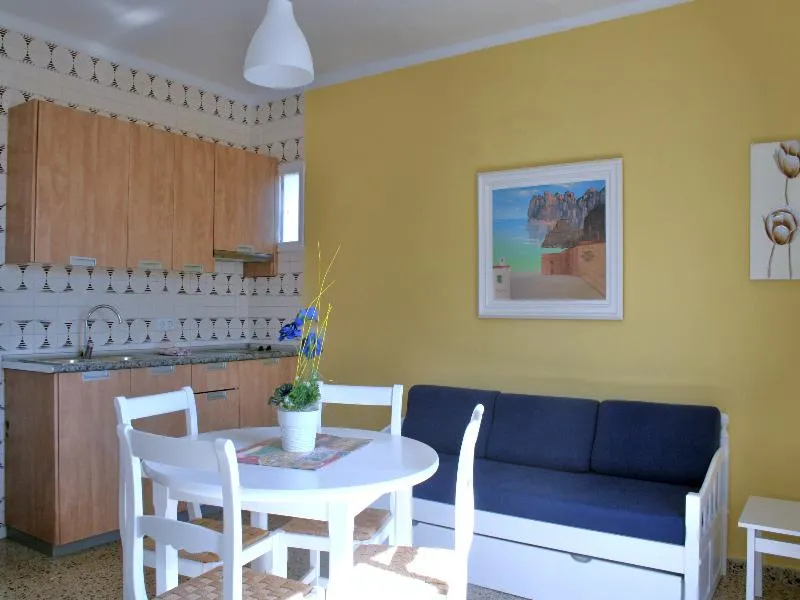 APARTMENT CAPACITY 6 TWO BEDROOMS Room, Apartamentos Don Miguel, Majorca
