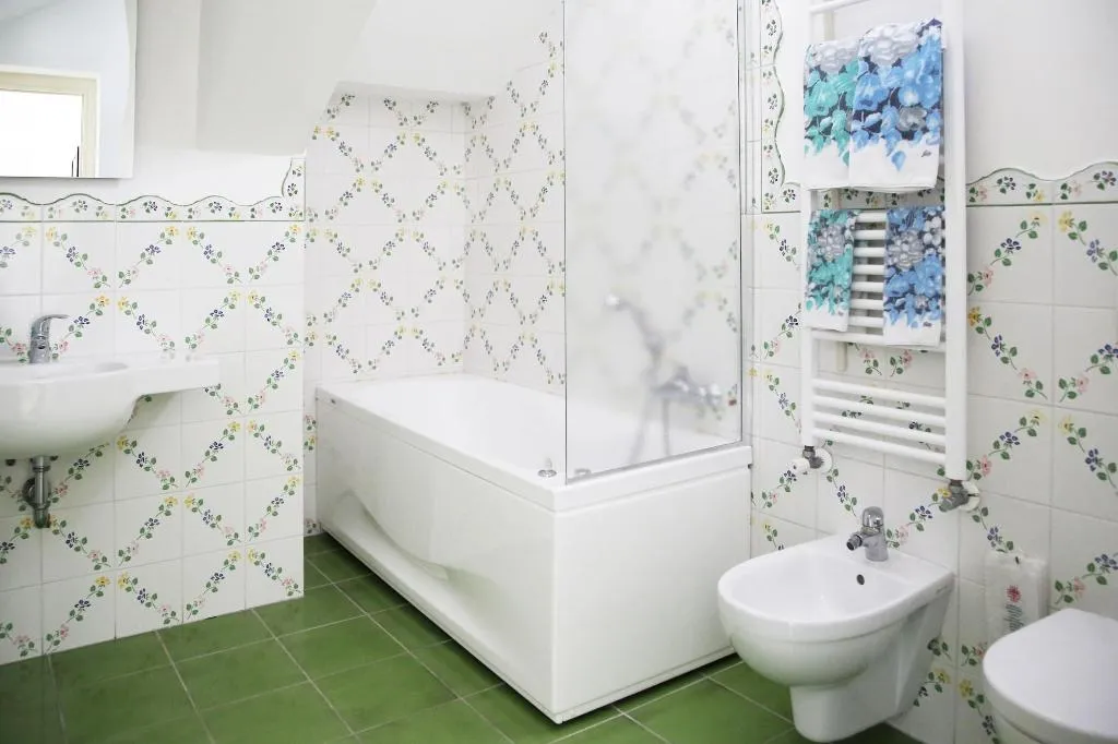 Room, A Casa dei Nonni, Naples