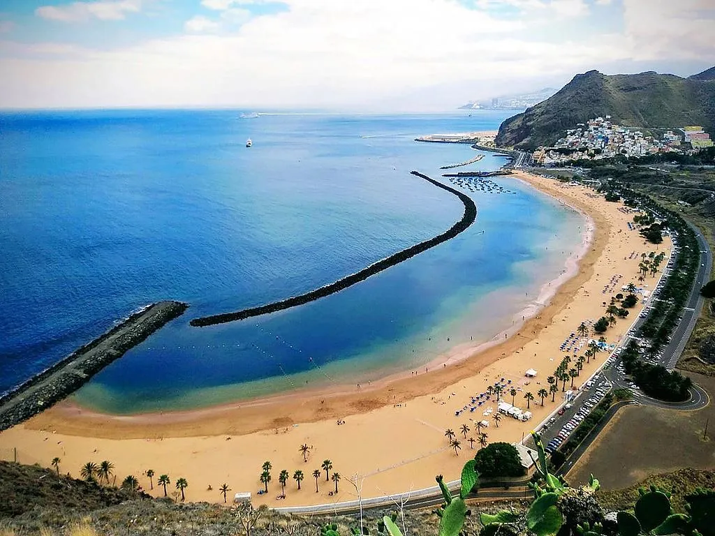 Sports and Entertainment, Adonis Capital, Tenerife