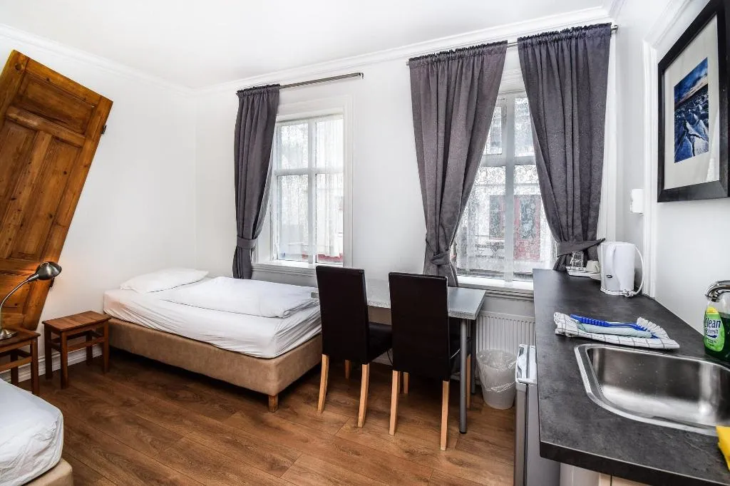 Room, Aurora Guesthouse, Reykjavik