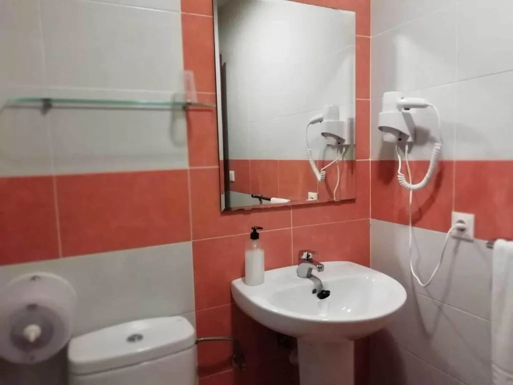 Room, Hostal Tres Soles, Costa Del Sol