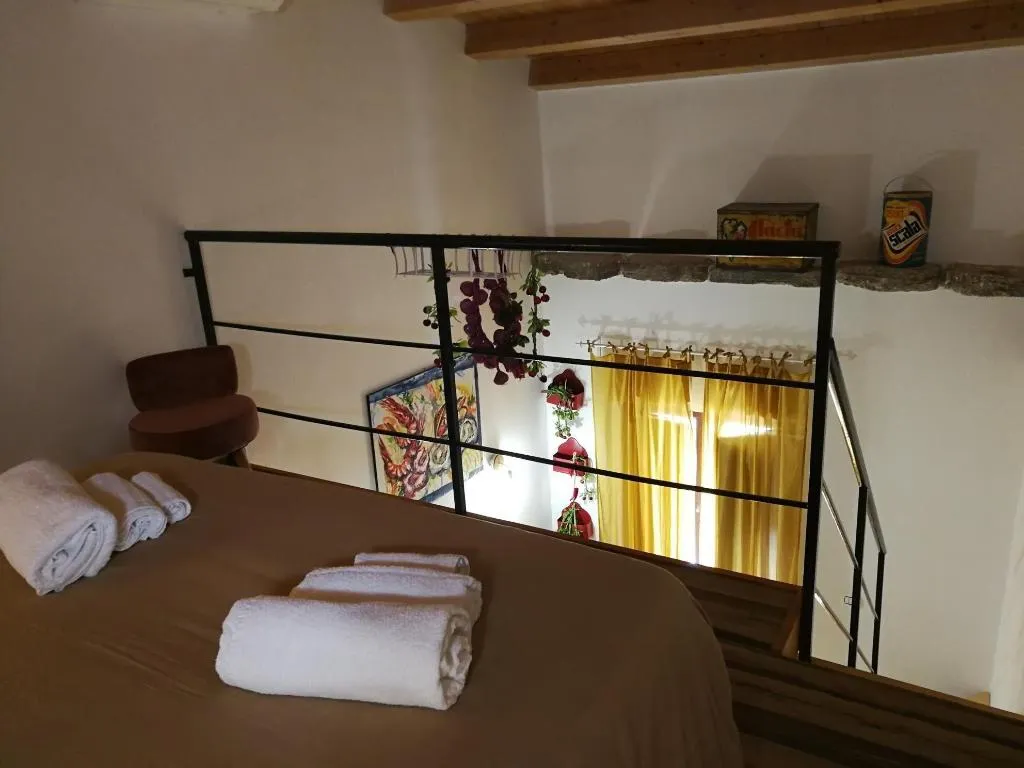 Room, B&B CasaBusari, Palermo