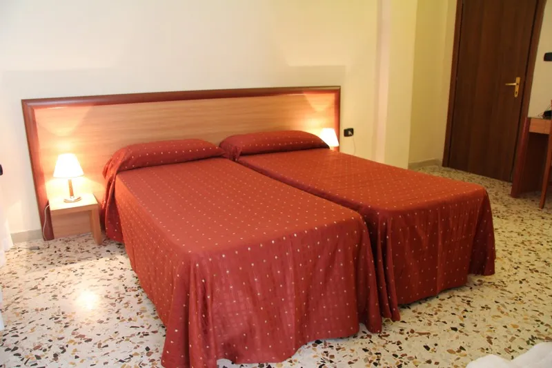 DOUBLE SINGLE USE STANDARD Room, La Casa del Pellegrino, Naples