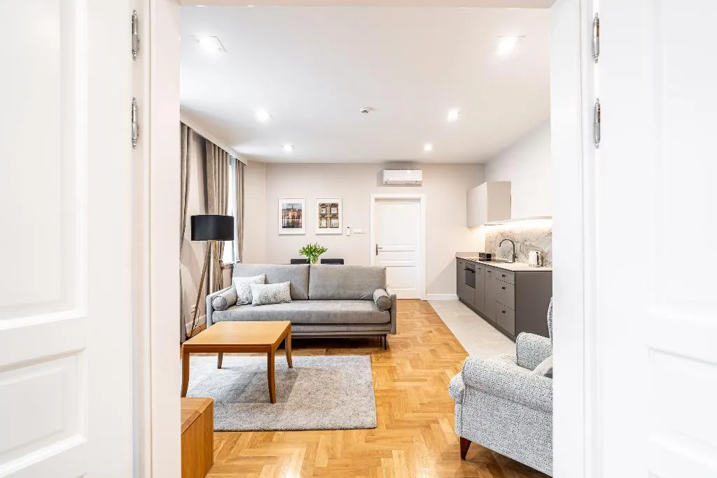 APARTMENT CAPACITY 4 ONE BEDROOM Room, Venetian House Market Square Aparthotel, Krakow
