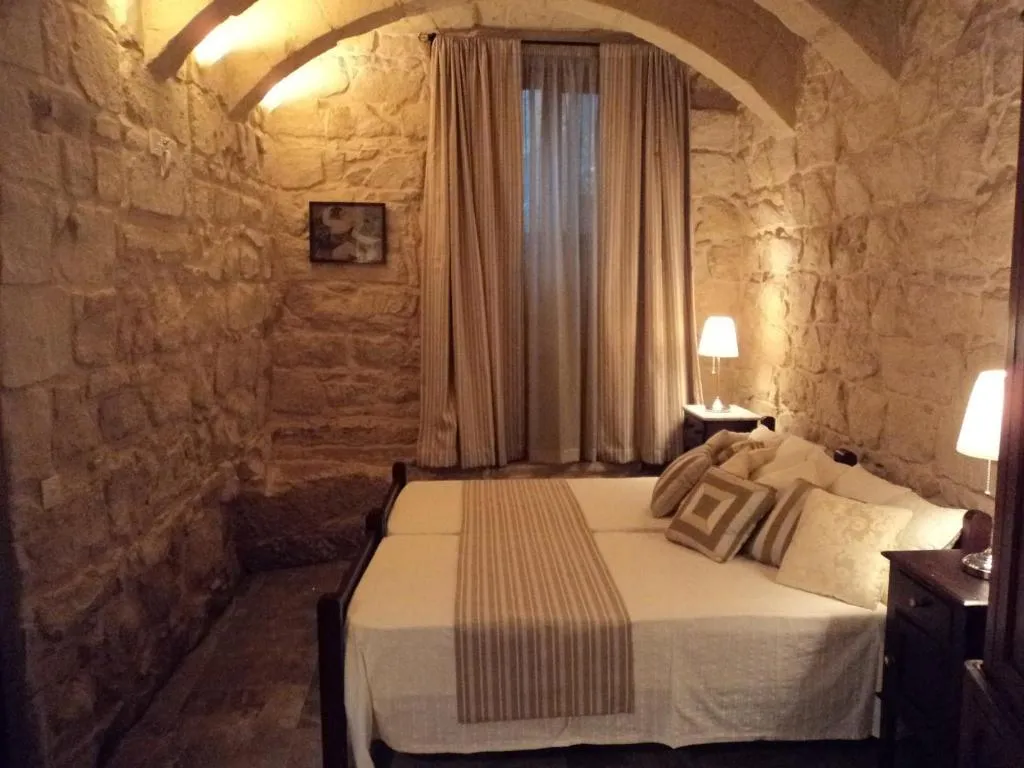 Room, Loggia Mariposa, Malta