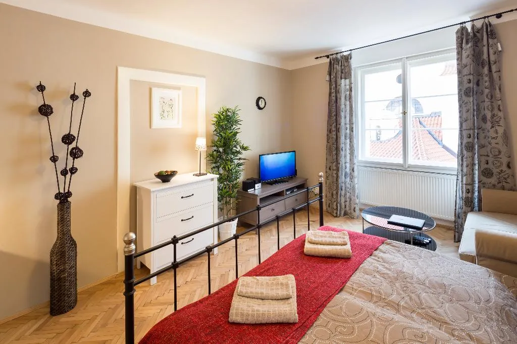 FAMILY ROOM CAPACITY 10 Room, Old Town - Templova Apartments, Prague