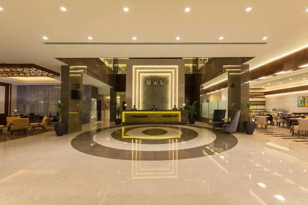 Lobby, Golden Tulip Media Hotel, Dubai