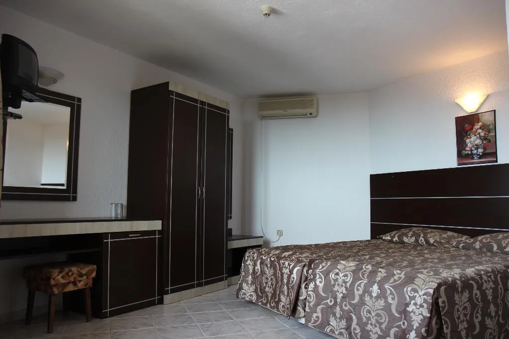 DOUBLE STANDARD Room, Zora, Bourgas