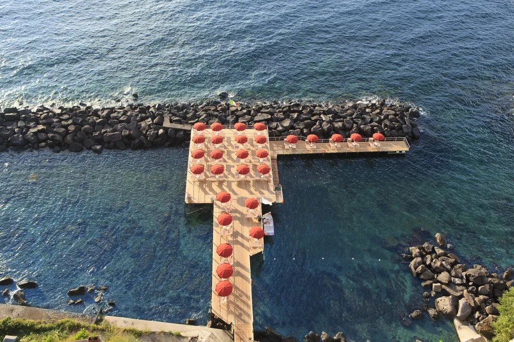 Beach, Grand Hotel Ambasciatori, Naples