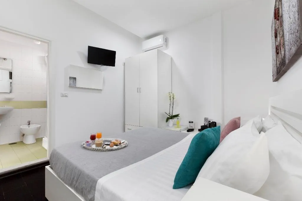Double or Twin WITH DOUBLE BED Room, Hotel Herculaneum, Naples