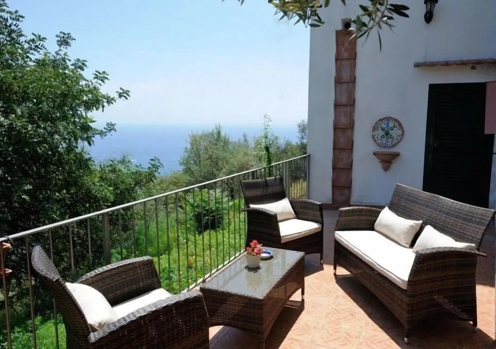 Terrace, Holiday House le Palme, Naples