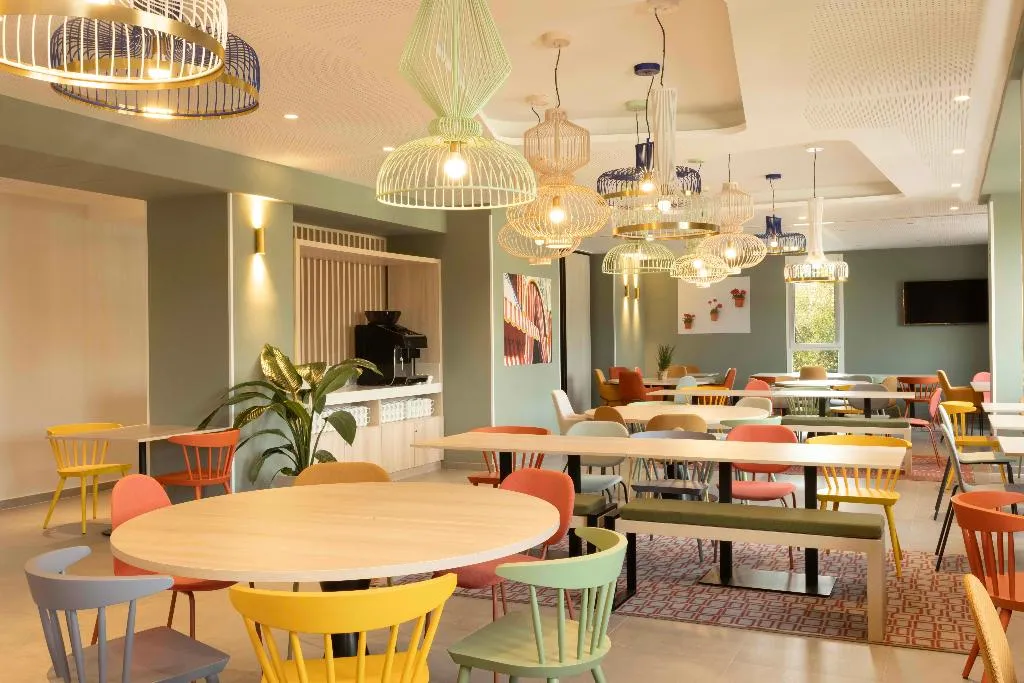 Restaurant, Hampton By Hilton Malaga Martiricos, Costa Del Sol
