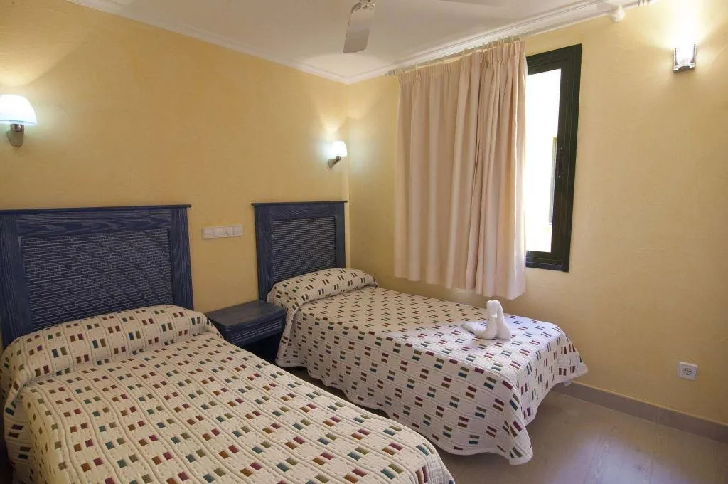 APARTMENT SIDE SEA VIEW Room, Royal Son Bou Family Club, Menorca