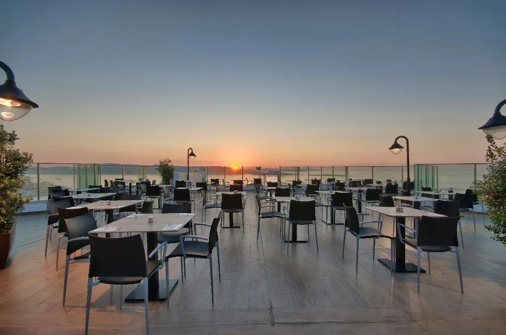 Restaurant, db San Antonio Hotel + Spa - All Inclusive, Malta