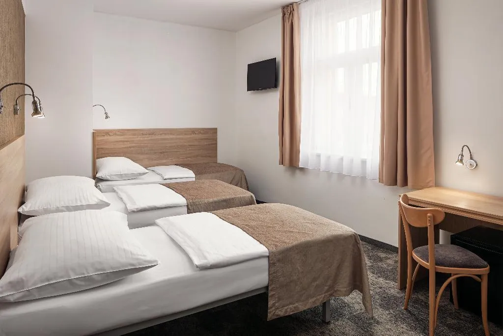 TRIPLE STANDARD Room, Hotel Ambiance, Prague