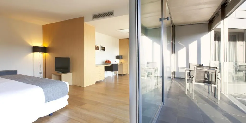 SUITE WITH TERRACE Room, Mon St Benet, Barcelona