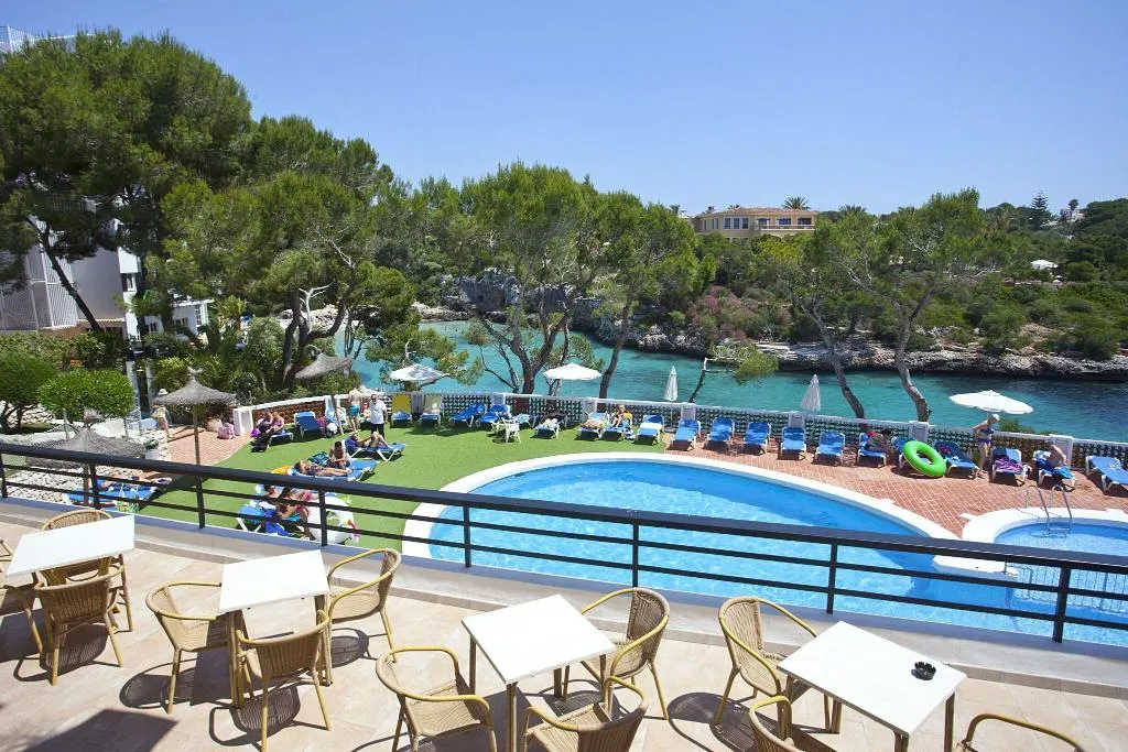 Pool, Cala Ferrera, Majorca