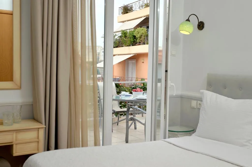DOUBLE SUPERIOR WITH BALCONY Room, Acropolis Ami Boutique Hotel, Athens