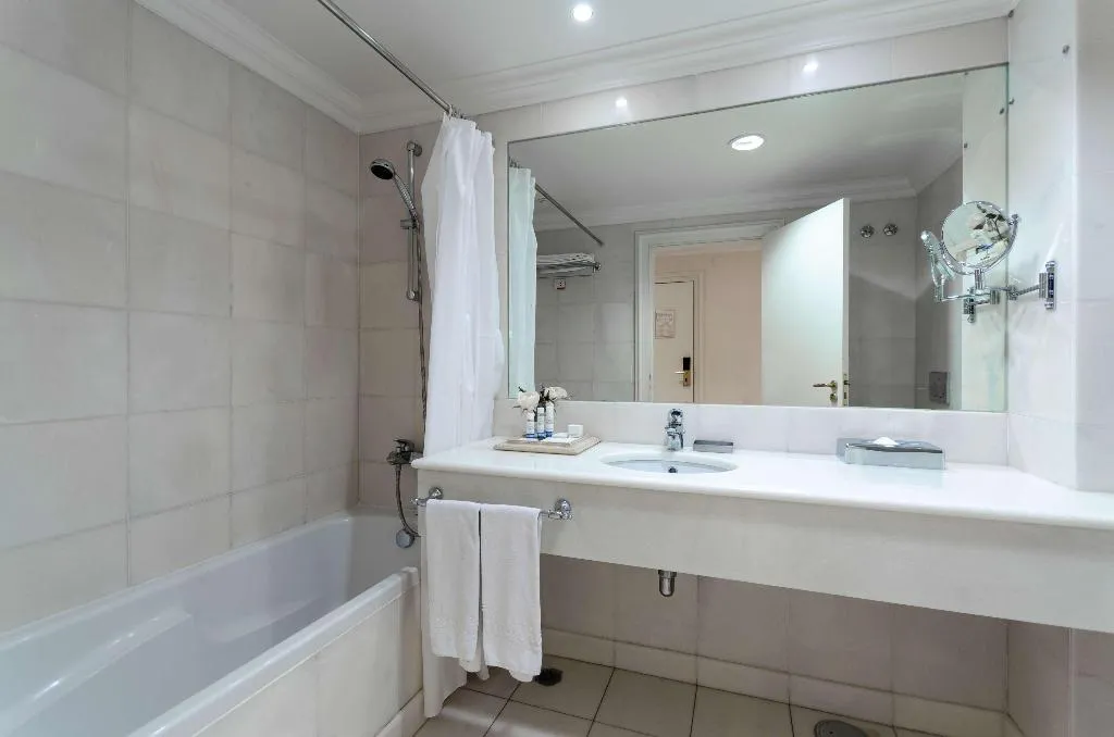 Room, Olissippo Castelo, Lisbon