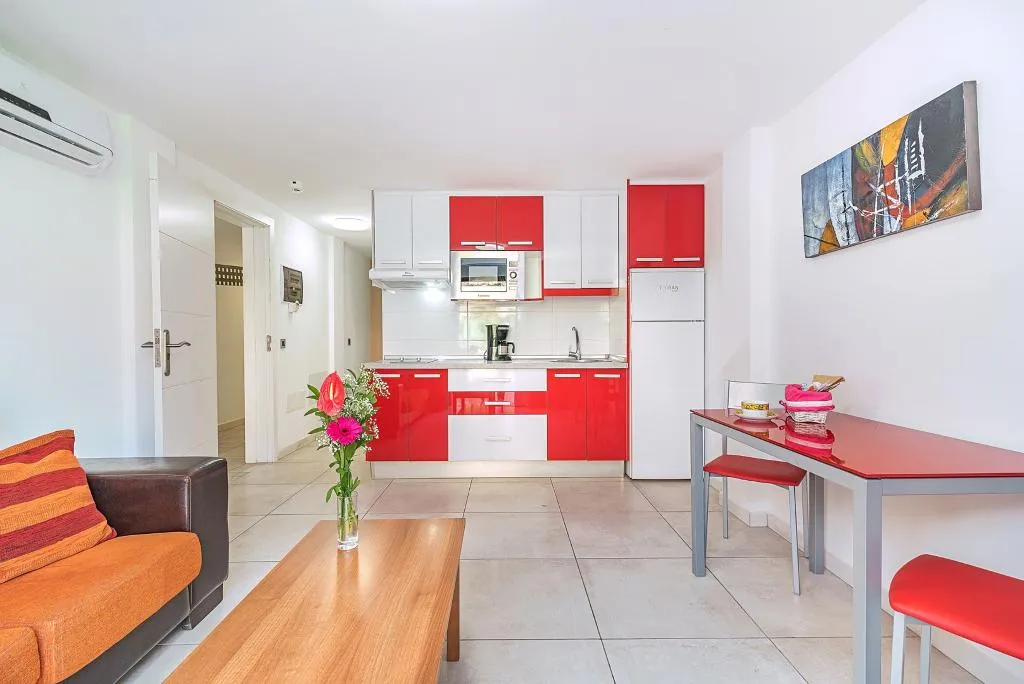 APARTMENT WITH TERRACE Room, Sol Mogán Suites, Gran Canaria