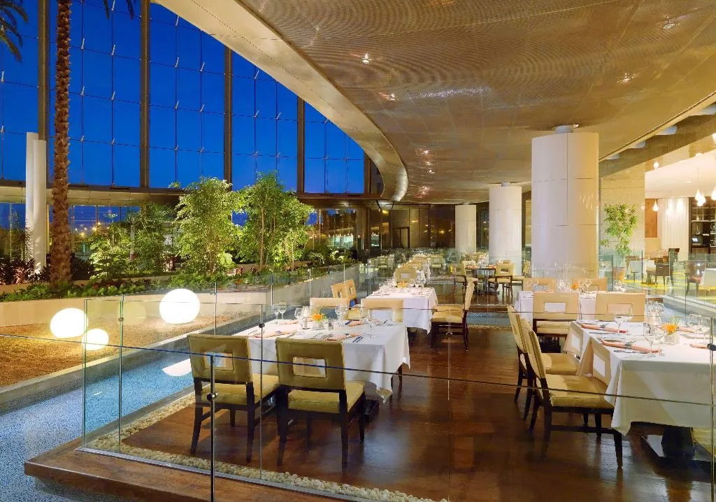 Restaurant, Hilton Cairo Heliopolis, Cairo