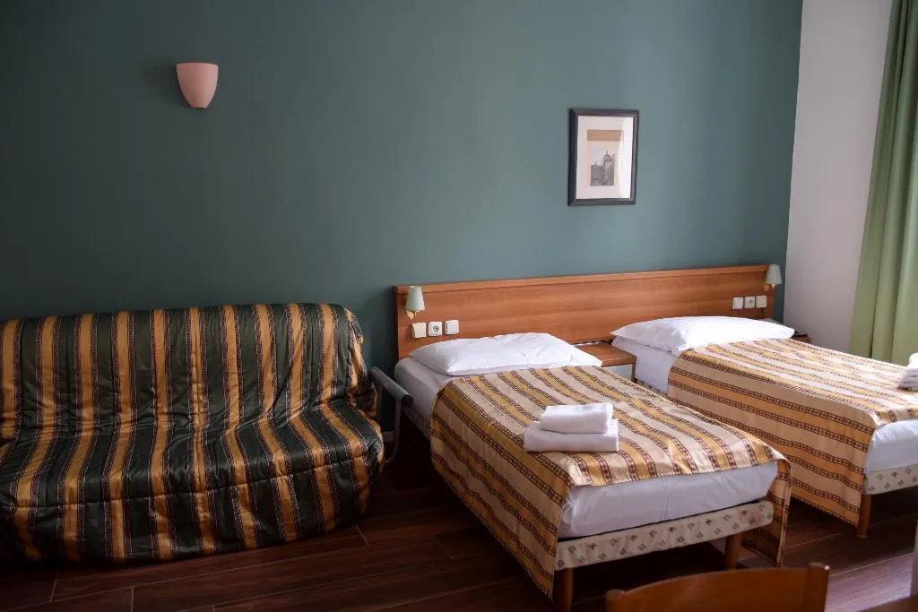 TRIPLE STANDARD Room, Hotel Residence Select, Prague