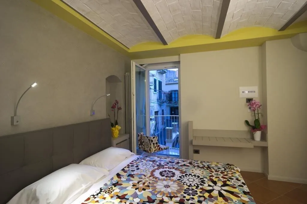 Room, Casa Turrisi, Taormina