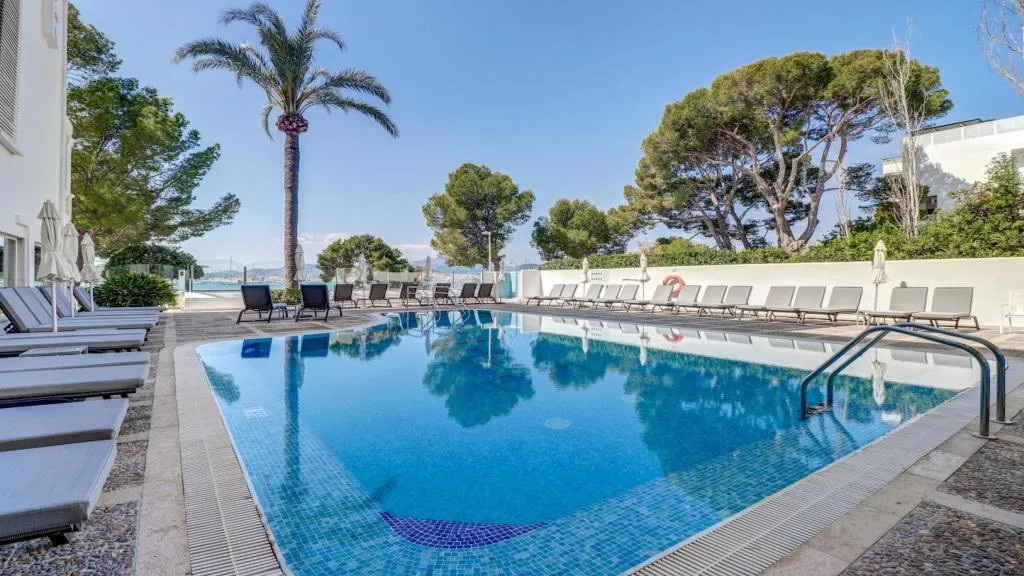 Pool, Hotel Illa D'or & Club Apartaments, Majorca