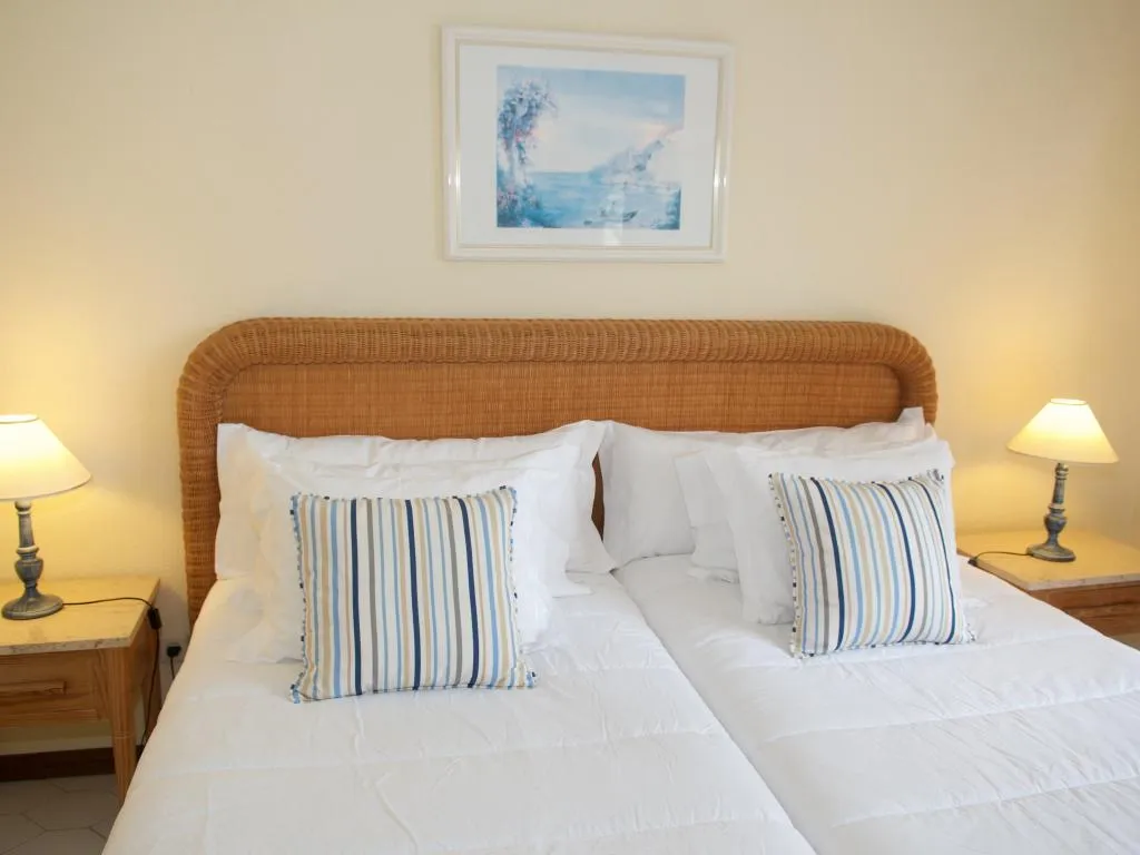 VILLA THREE BEDROOMS Room, Vale do Garrao Villas, Algarve