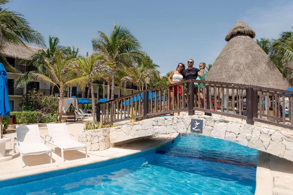 Pool, The Reef CocoBeach, Playa Del Carmen