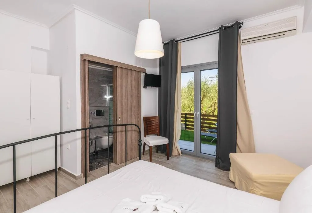 Room, Denise Studios & Apartments, Zante
