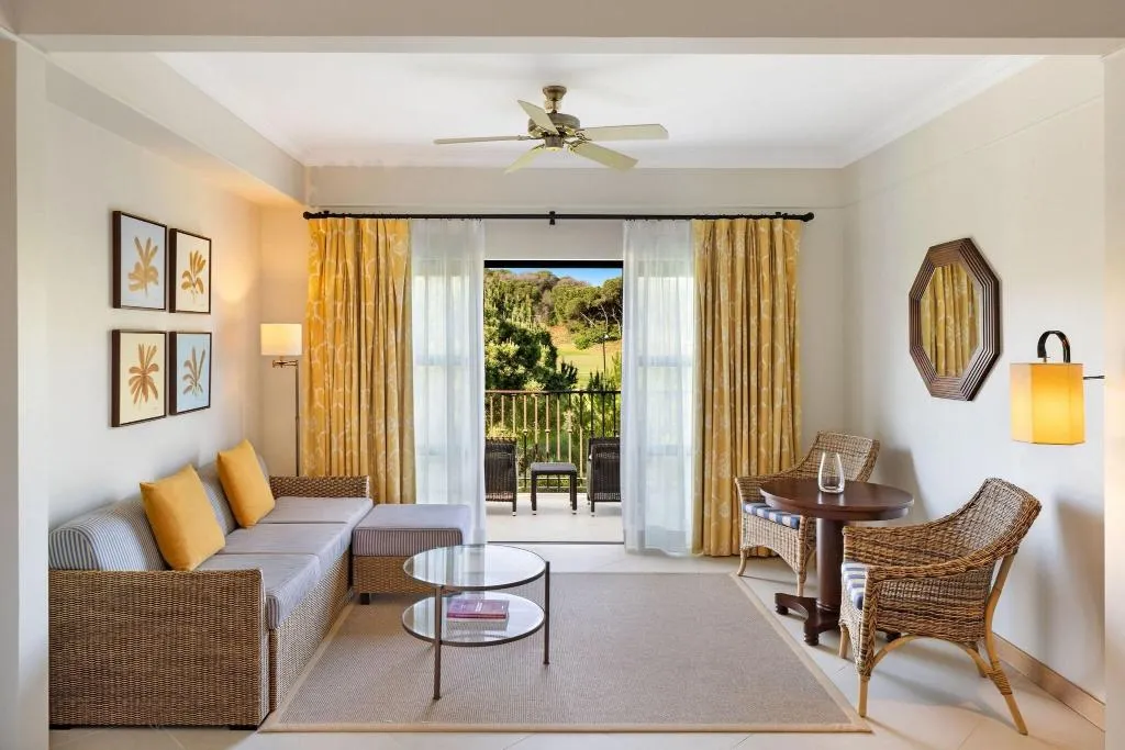 Room, Pine Cliffs Residence, Algarve