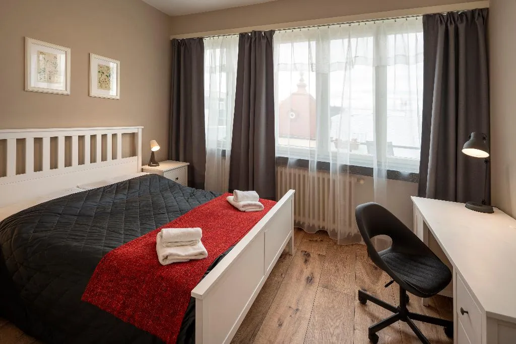 Room, New Town - Apple Apartments, Prague