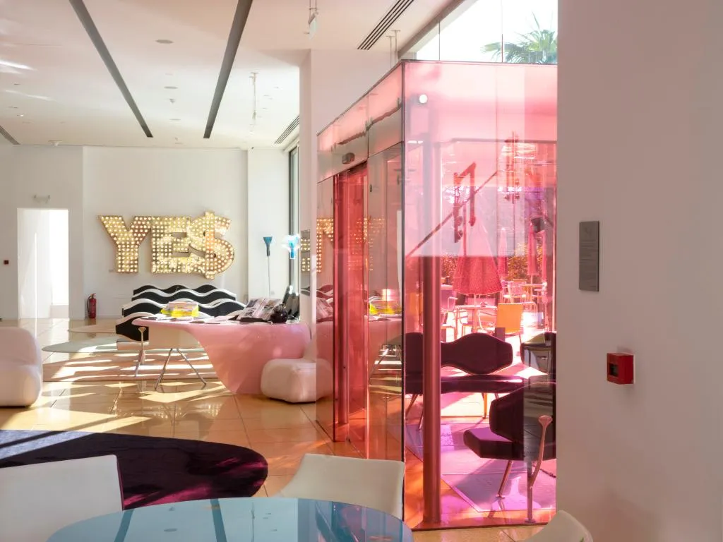 Lobby, Semiramis, Athens