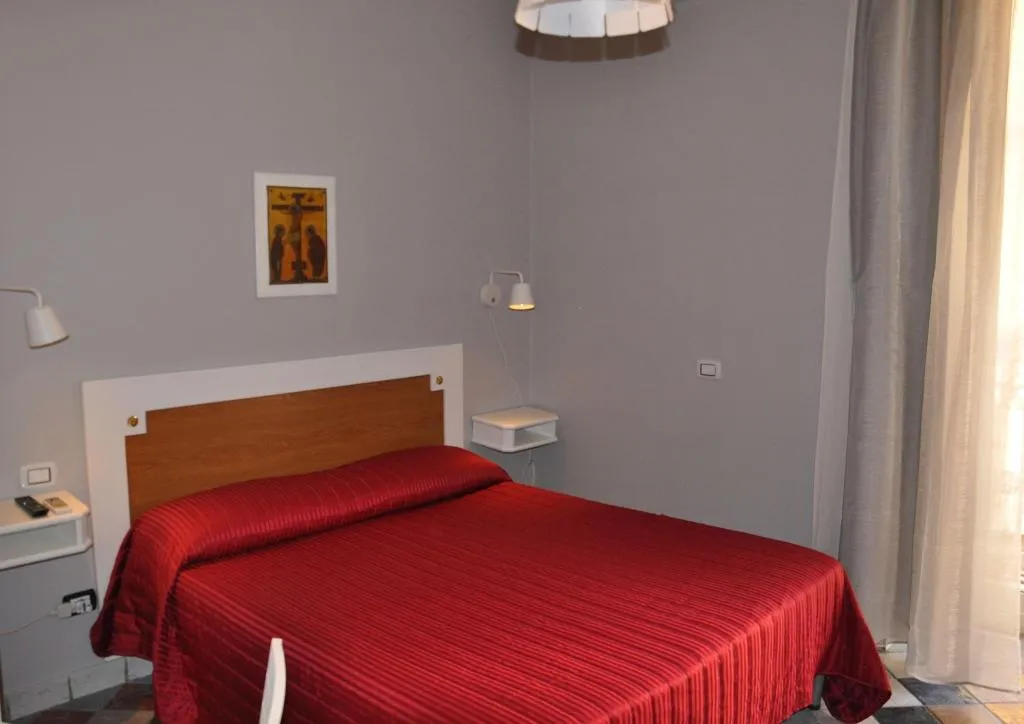 Room, Firenze 32, Naples