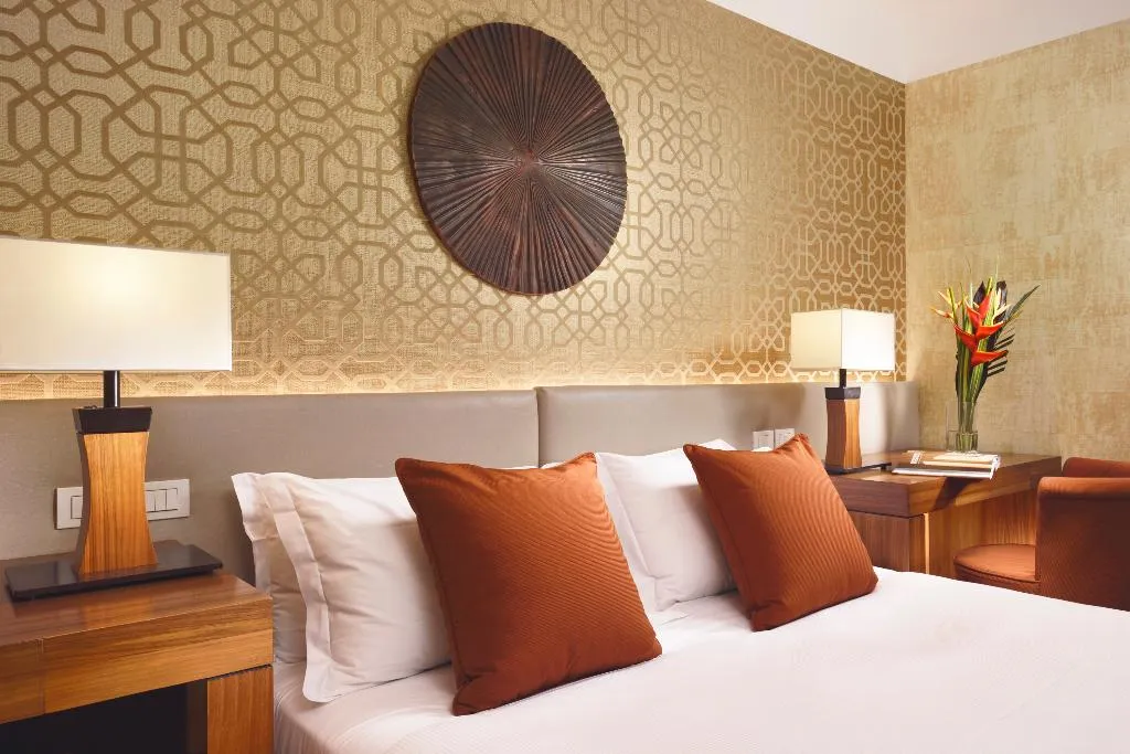 JUNIOR SUITE CAPACITY 3 Room, Milan Suite Hotel, Milan